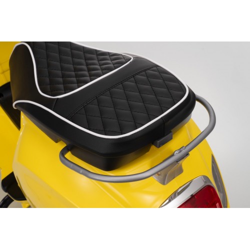 Vehicle Scooter Vespa ROMA Yellow