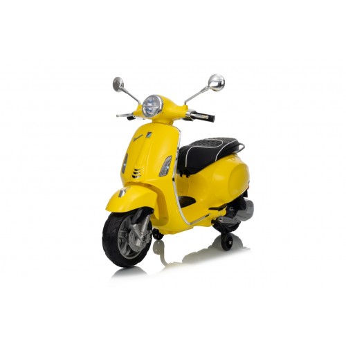 Vehicle Scooter Vespa ROMA Yellow