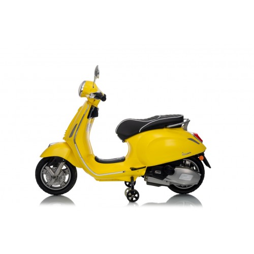 Vehicle Scooter Vespa ROMA Yellow