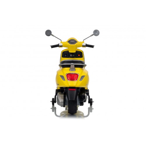 Vehicle Scooter Vespa ROMA Yellow
