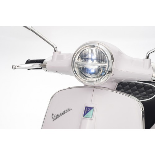 Vehicle Scooter Vespa ROMA White