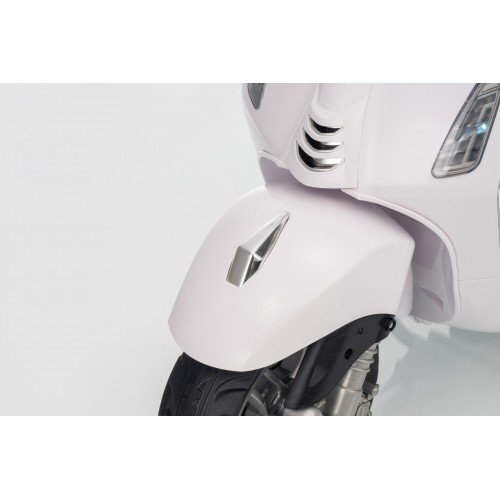 Vehicle Scooter Vespa ROMA White