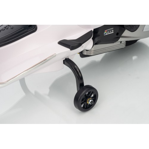 Vehicle Scooter Vespa ROMA White