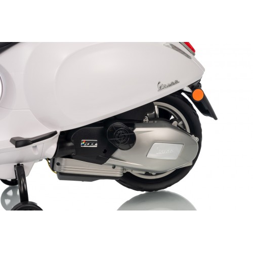 Vehicle Scooter Vespa ROMA White