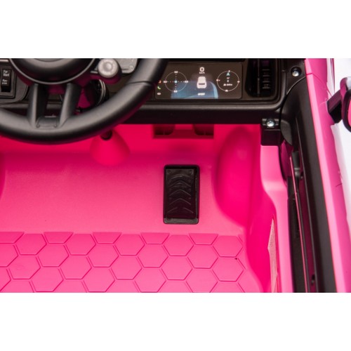 Vehicle Porsche Cayenne Pink