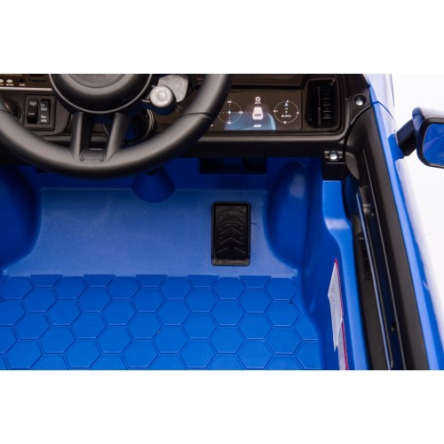 Vehicle Porsche Cayenne Blue
