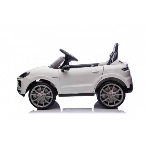 Vehicle Porsche Cayenne White