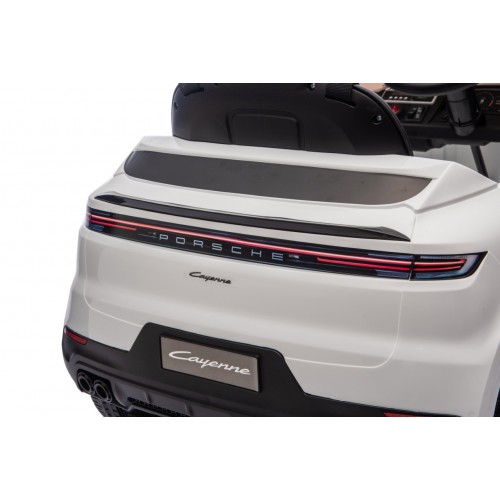 Vehicle Porsche Cayenne White