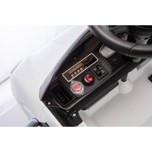 Vehicle Porsche Cayenne White