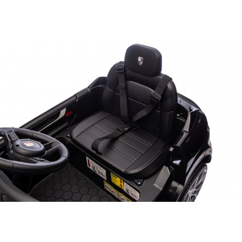Vehicle Porsche Cayenne Black