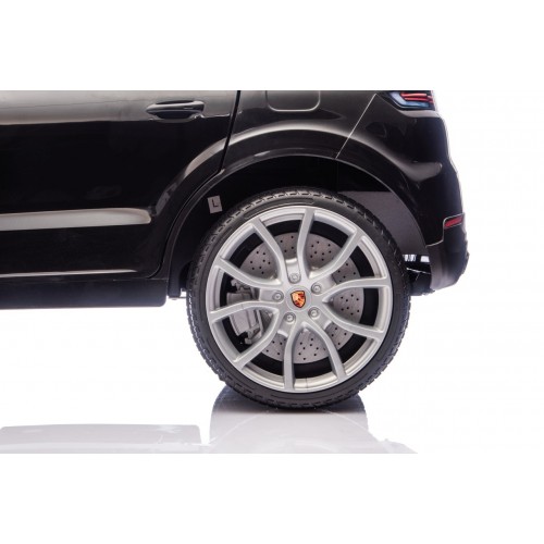 Vehicle Porsche Cayenne Black