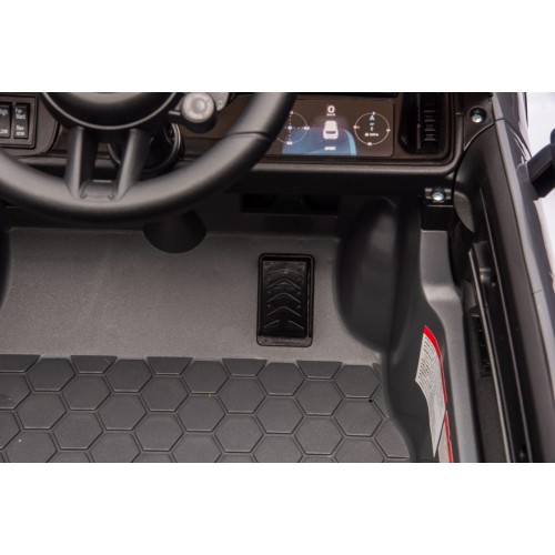 Vehicle Porsche Cayenne Black