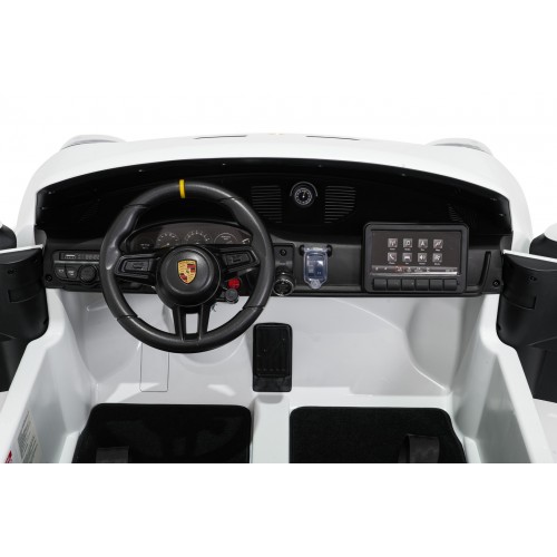 Vehicle Porsche 911 GT 3 White