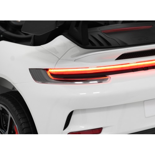 Vehicle Porsche 911 GT3 STRONG MP4 White