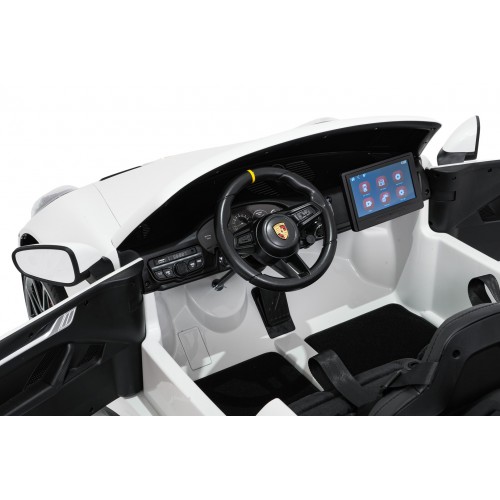 Vehicle Porsche 911 GT3 STRONG MP4 White