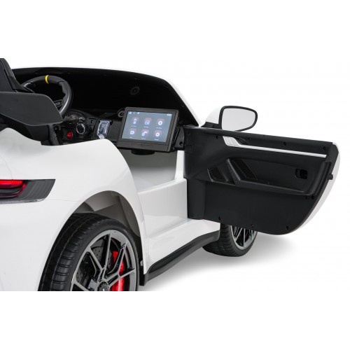 Vehicle Porsche 911 GT3 STRONG MP4 White