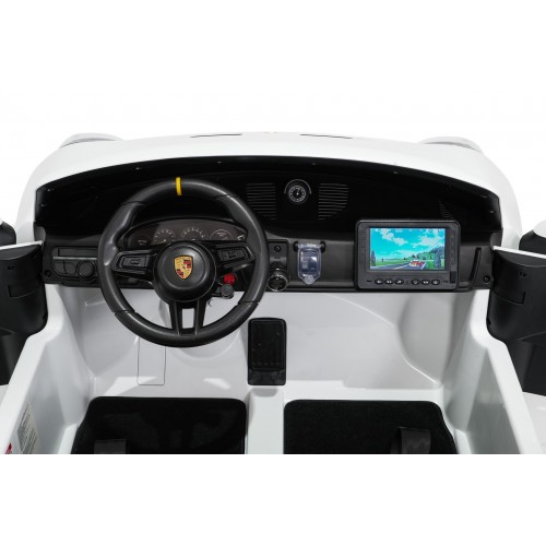 Vehicle Porsche 911 GT 3 White MP4