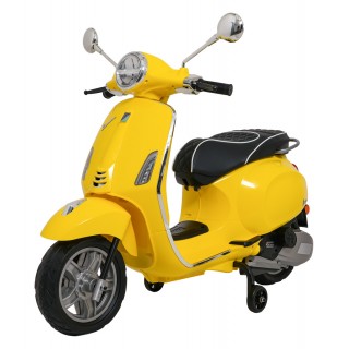 Vehicle Scooter Vespa ROMA Yellow