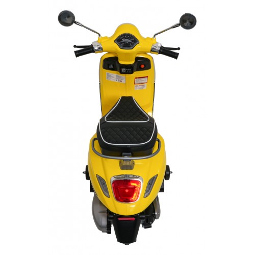 Vehicle Scooter Vespa ROMA Yellow
