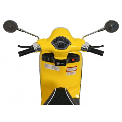 Vehicle Scooter Vespa ROMA Yellow