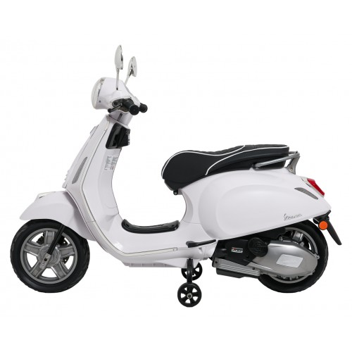 Vehicle Scooter Vespa ROMA White