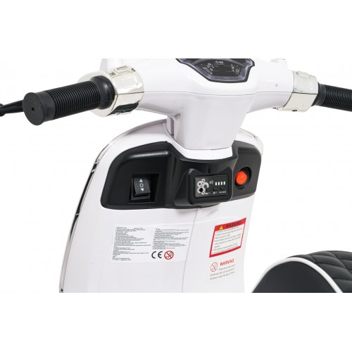 Vehicle Scooter Vespa ROMA White