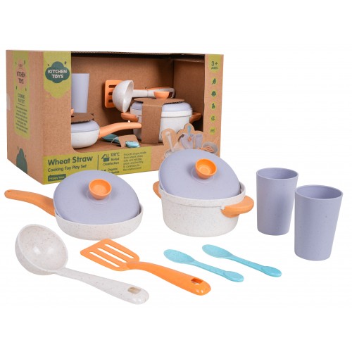 Set of Pots from Organic Materials