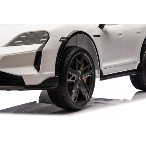 Vehicle Porsche Taycan Turbo S White