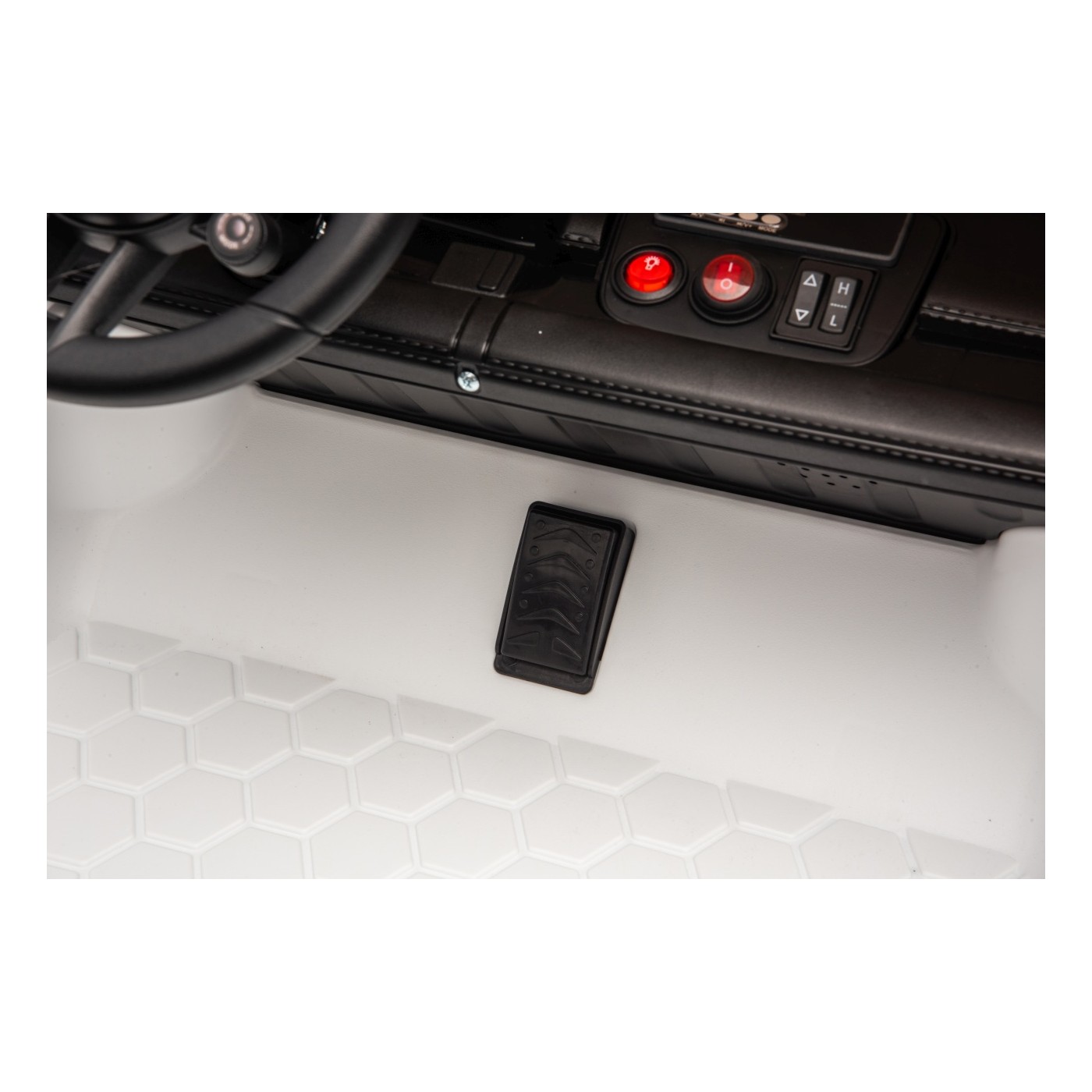 Vehicle Porsche Taycan Turbo S White