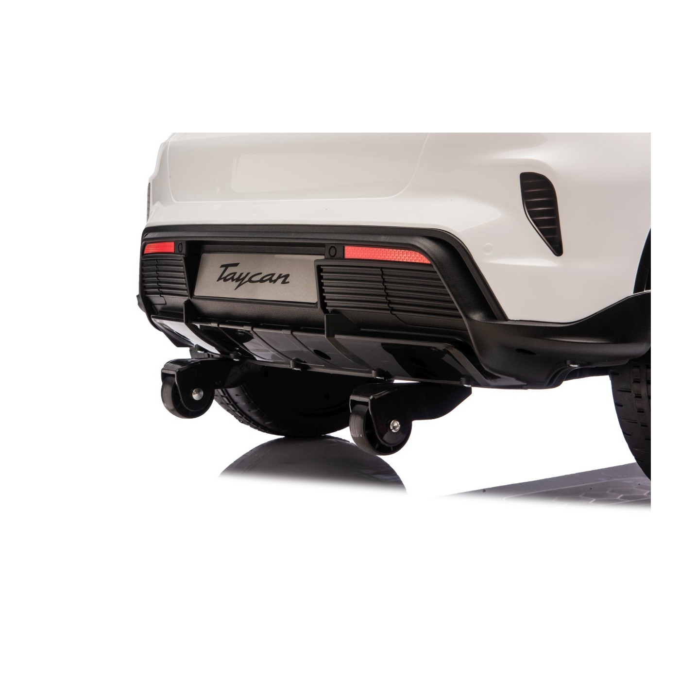 Vehicle Porsche Taycan Turbo S White