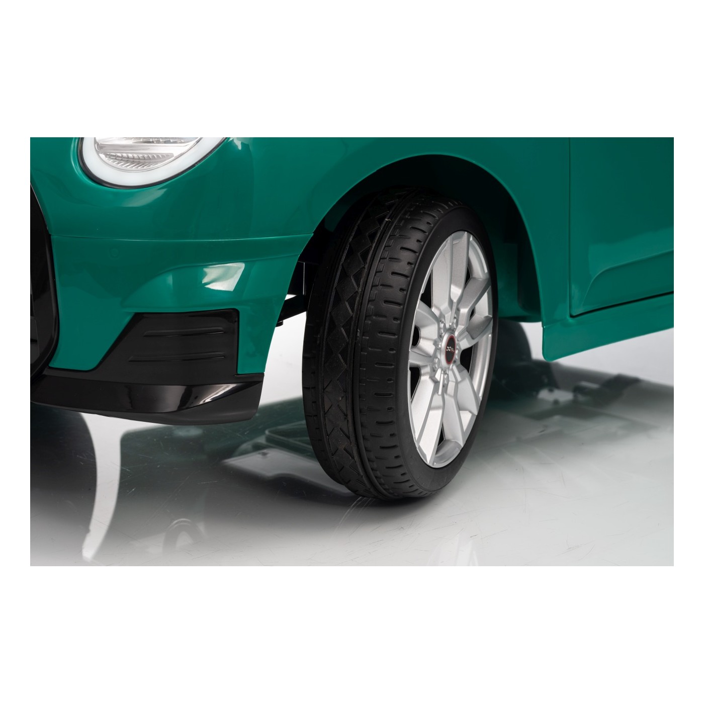 Mini Cooper Green Vehicle