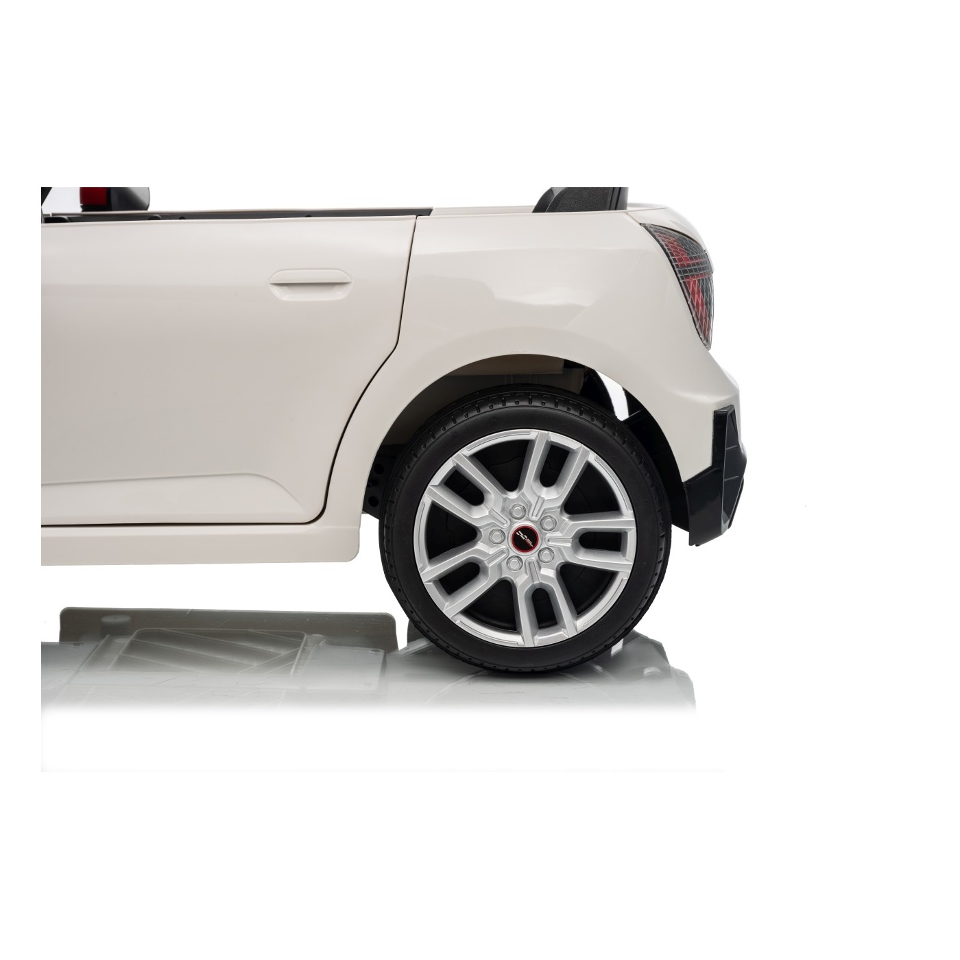 Mini Cooper White Vehicle