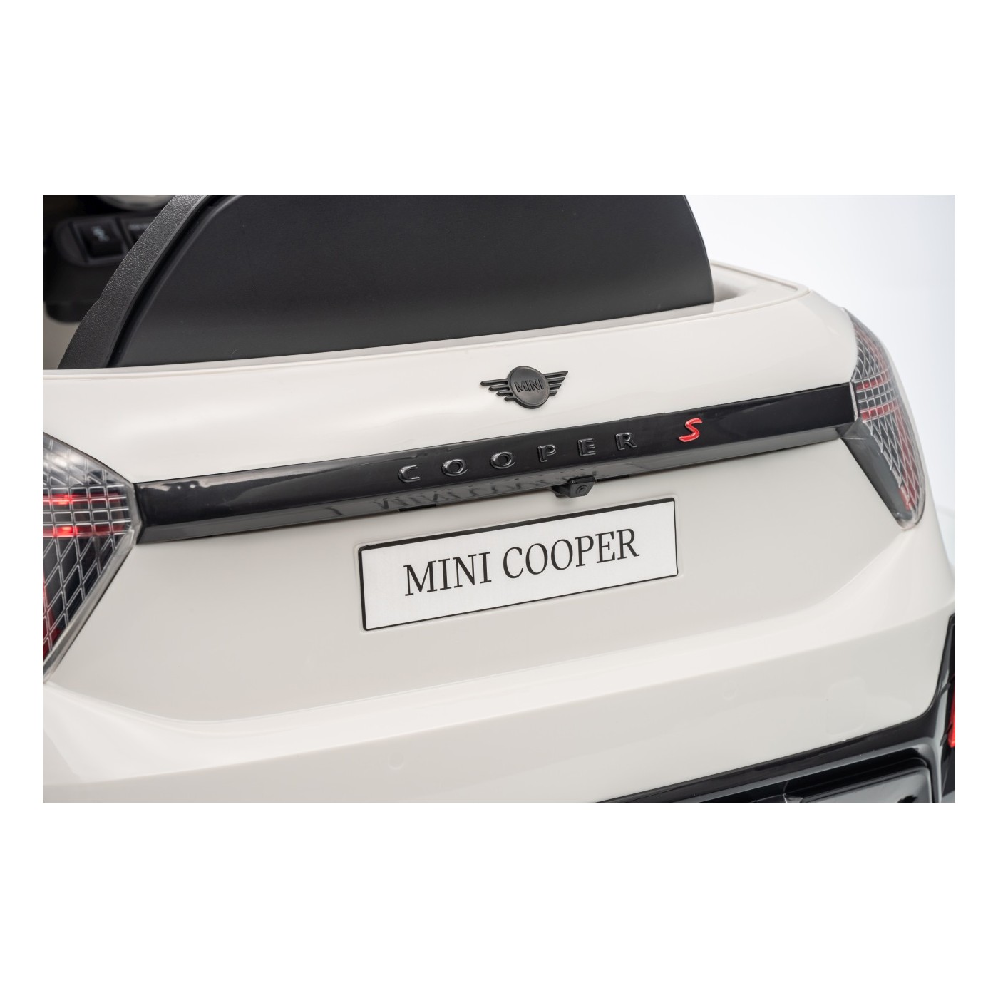 Mini Cooper White Vehicle