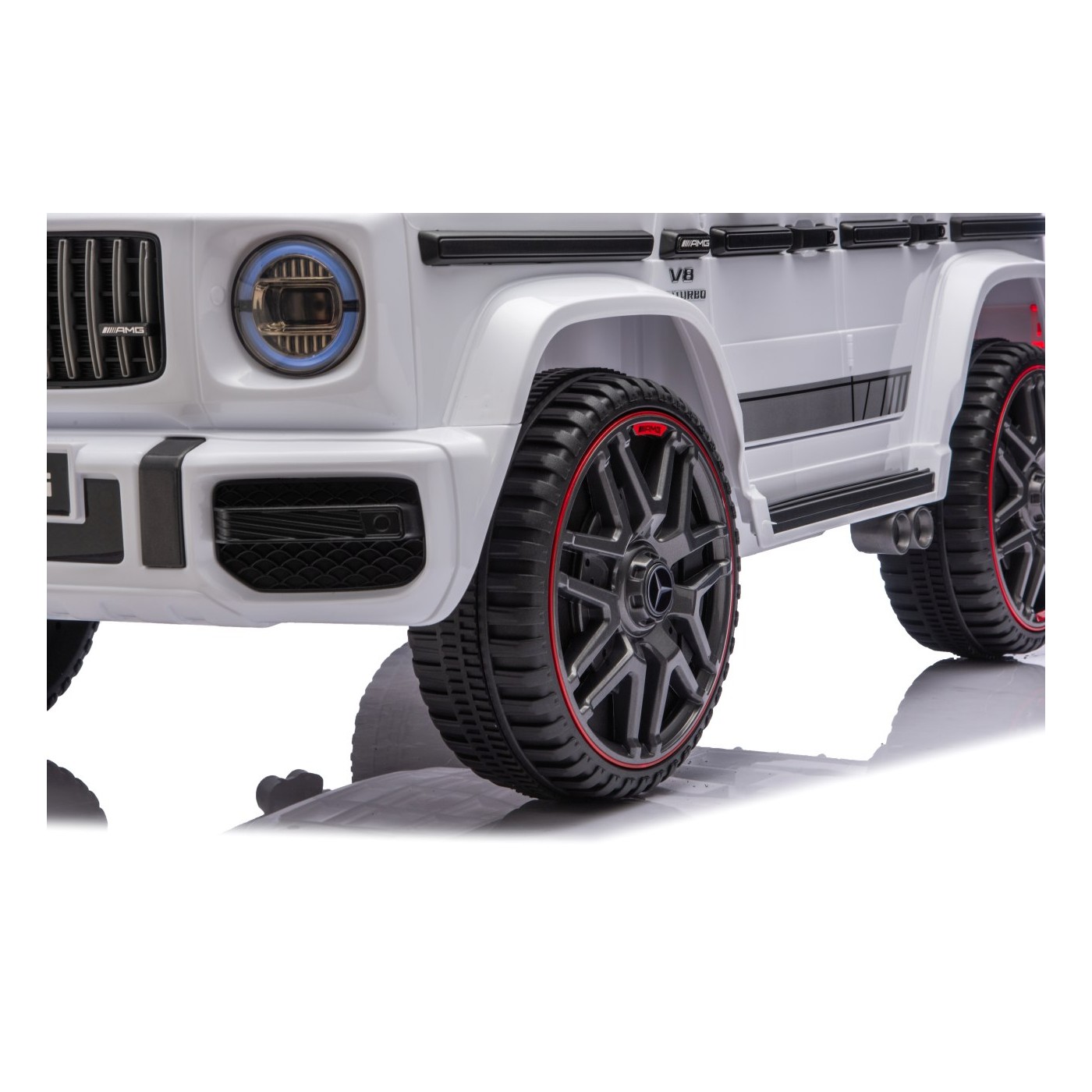 Vehicle Mercedes G63 AMG LIFT White