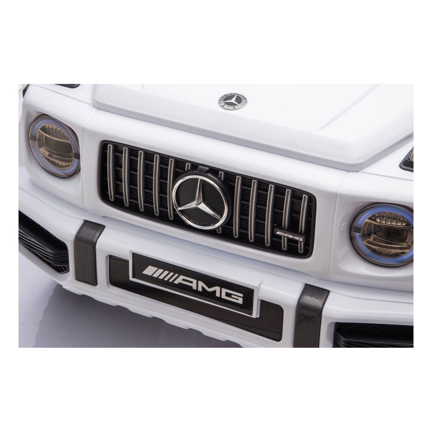 Vehicle Mercedes G63 AMG LIFT White
