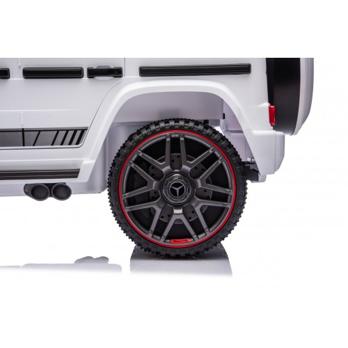 Vehicle Mercedes G63 AMG LIFT White