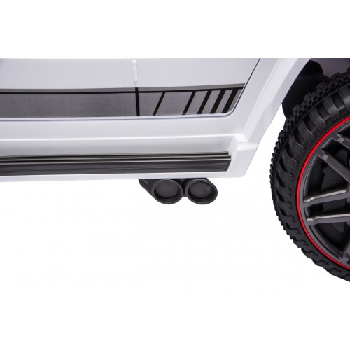 Vehicle Mercedes G63 AMG LIFT White