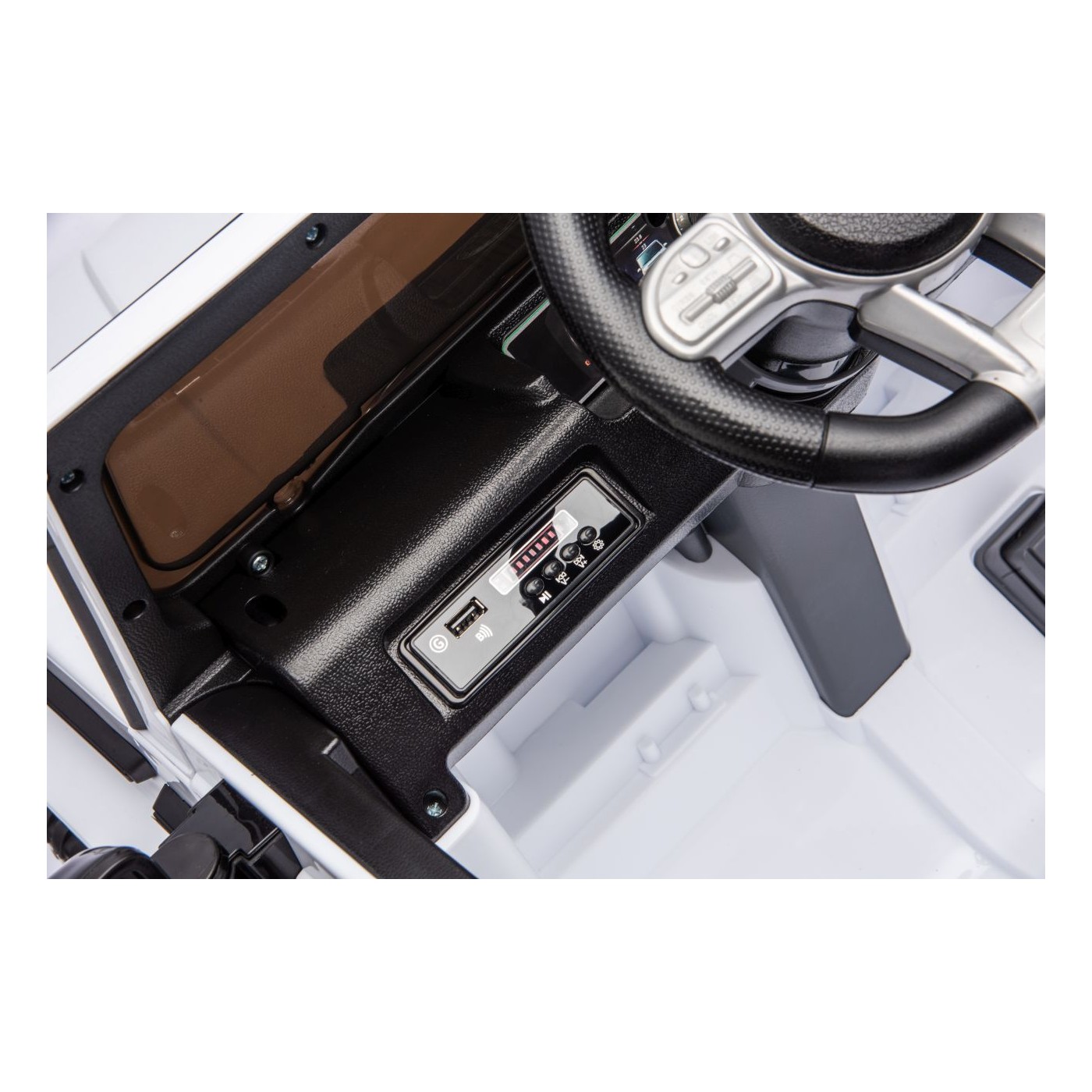 Vehicle Mercedes G63 AMG LIFT White