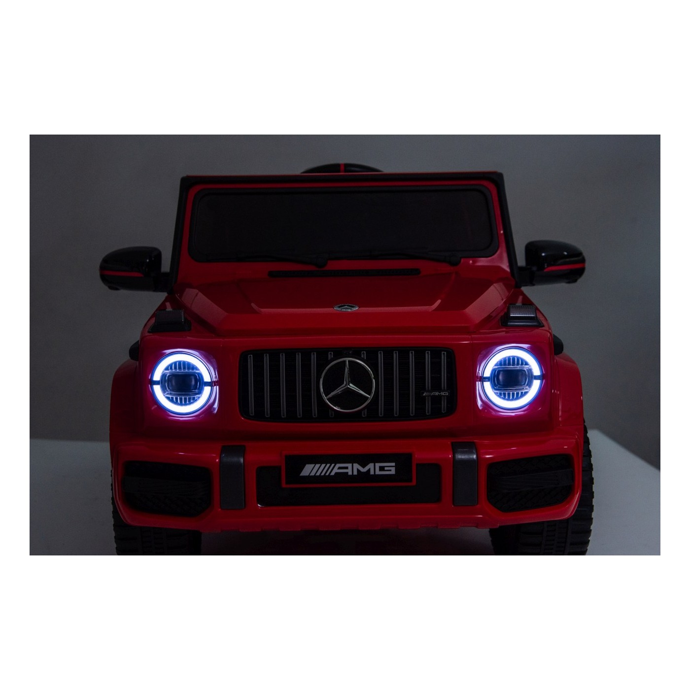 Vehicle Mercedes G63 AMG LIFT Red