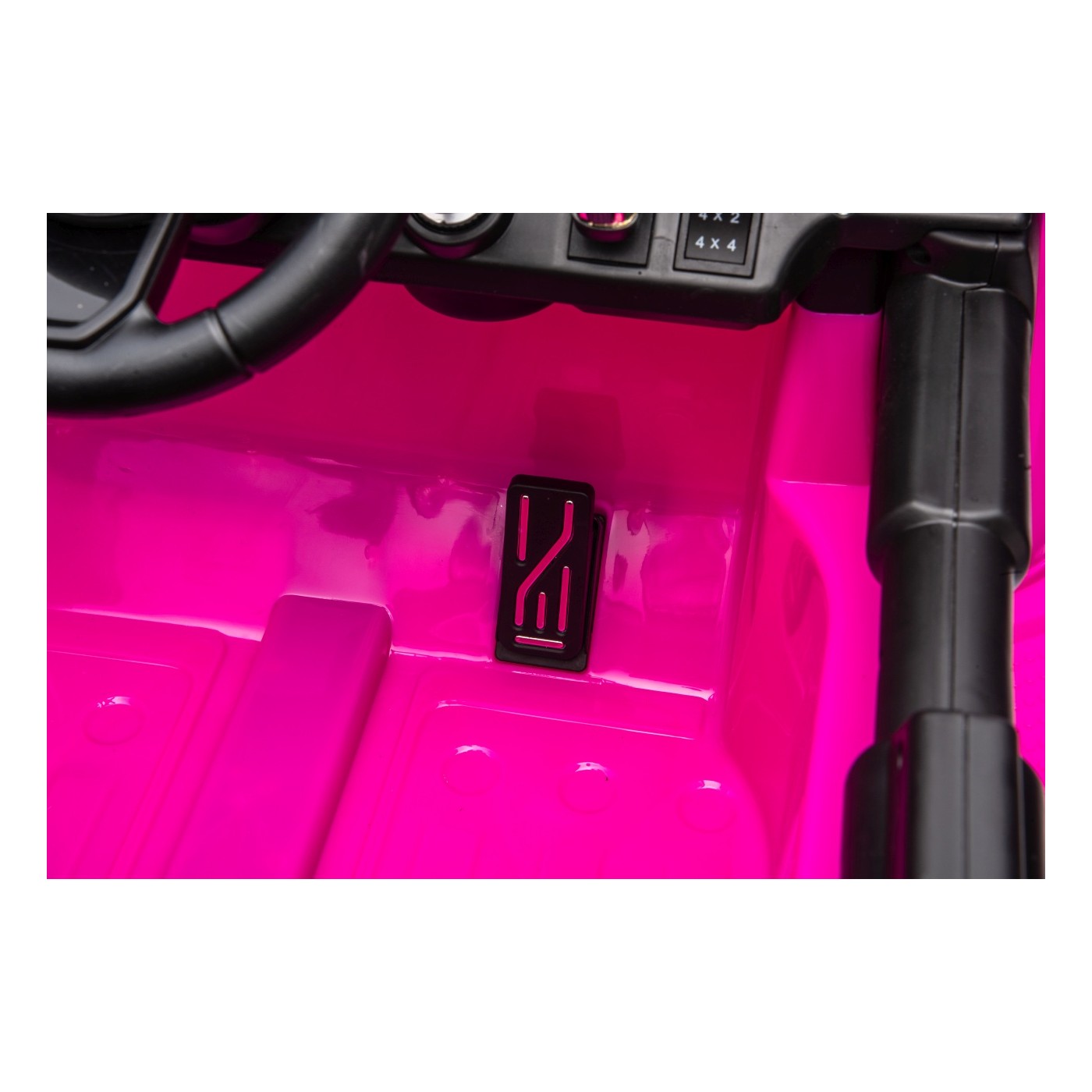 Jeep Wrangler Rubicon LIFT Pink Vehicle