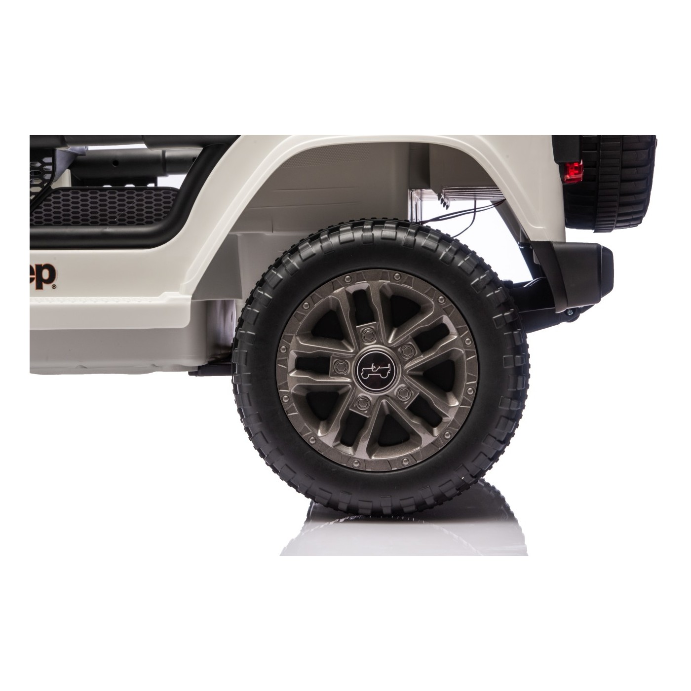 Jeep Wrangler Rubicon LIFT White Vehicle