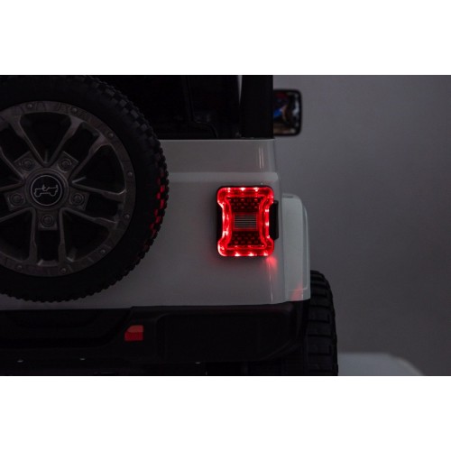 Jeep Wrangler Rubicon LIFT White Vehicle