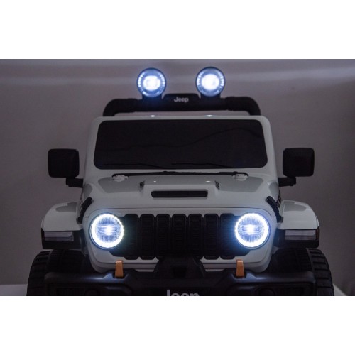 Jeep Wrangler Rubicon LIFT White Vehicle