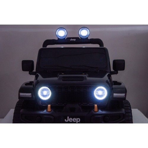 Jeep Wrangler Rubicon LIFT White Vehicle