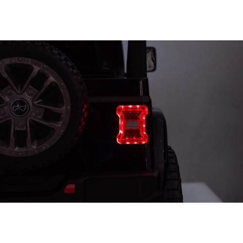 Jeep Wrangler Rubicon LIFT White Vehicle