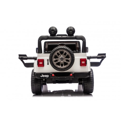 Jeep Wrangler Rubicon LIFT White Vehicle