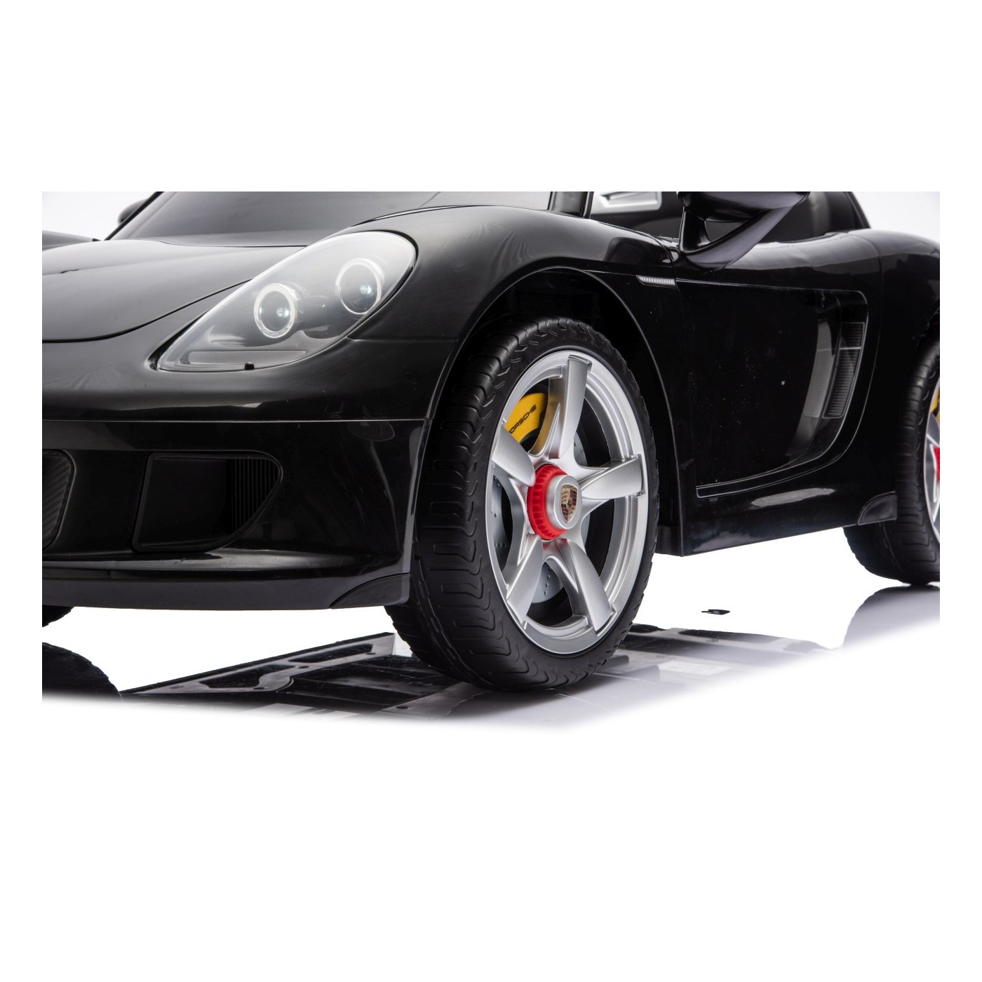 Vehicle Porsche 911 Carrera Black