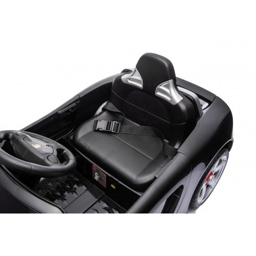 Vehicle Porsche 911 Carrera Black