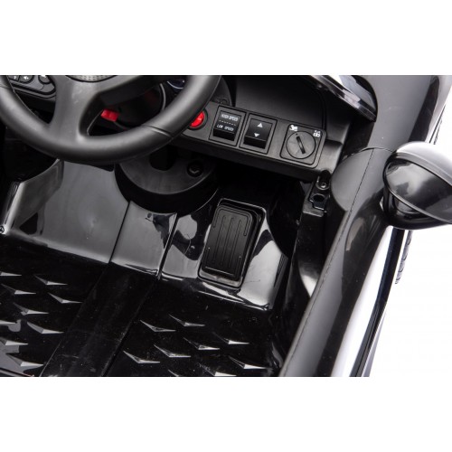 Vehicle Porsche 911 Carrera Black