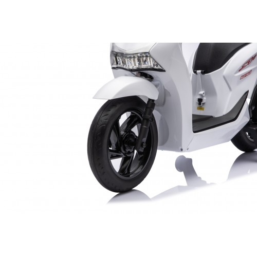 Vehicle Motor Scooter HONDA SH125I White